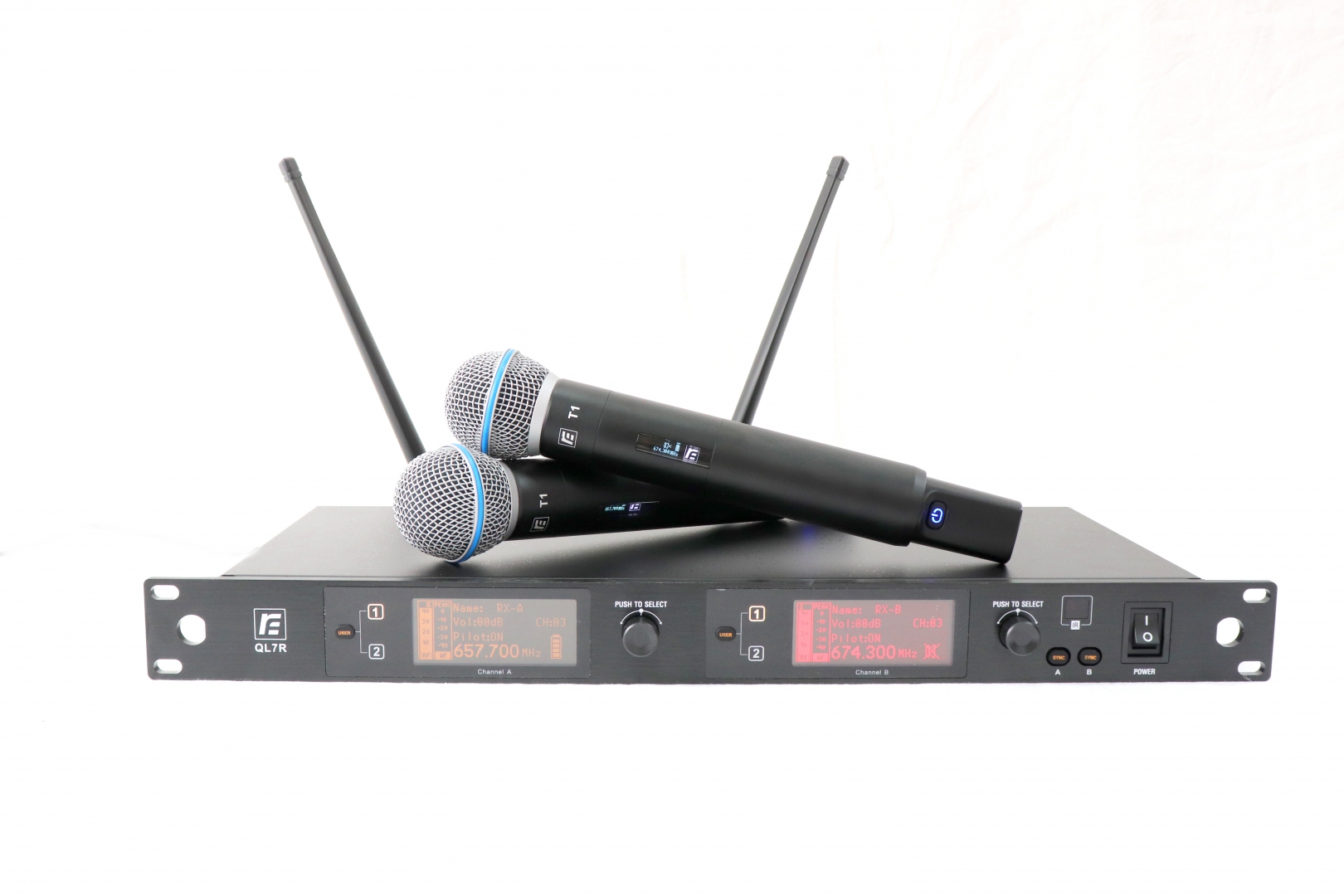 RFIntell QL7R/T1-B 720,500-754,000 МГц 2-канальная радиосистема с 2-мя ручными микрофонами в Дивногорске